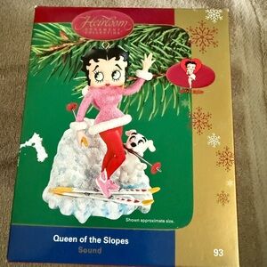 Betty Boop Queen of the Slopes Figurine